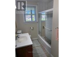 28 DIEPPE DRIVE - 11
