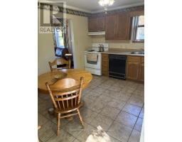 28 DIEPPE DRIVE - 7