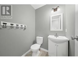 32 - 595 THIRD STREET - 22
