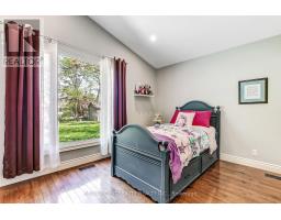 9 HEATHCOTE AVENUE - 13
