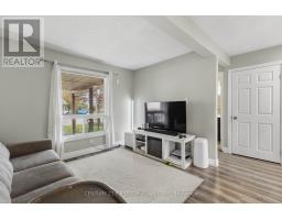 6 - 720 DEVERON CRESCENT - 10