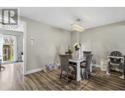 6 - 720 DEVERON CRESCENT - 13