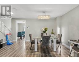 6 - 720 DEVERON CRESCENT - 16