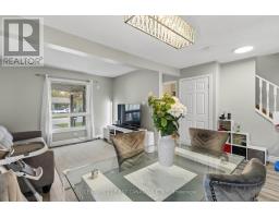 6 - 720 DEVERON CRESCENT - 17