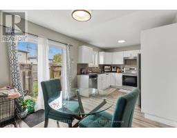 6 - 720 DEVERON CRESCENT - 19