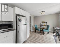 6 - 720 DEVERON CRESCENT - 24