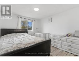 6 - 720 DEVERON CRESCENT - 30