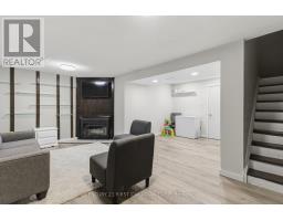 6 - 720 DEVERON CRESCENT - 35