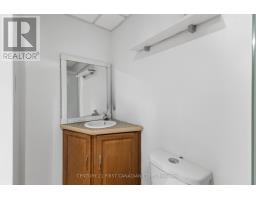 6 - 720 DEVERON CRESCENT - 41