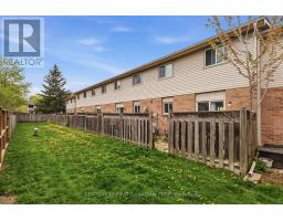 6 - 720 DEVERON CRESCENT - 42