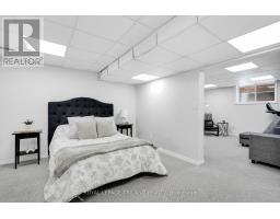 731 SPRINGWOOD CRESCENT - 37