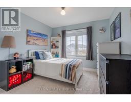 5 DUNNING WAY - 26