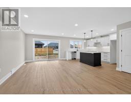 34 POSTMA CRESCENT - 7