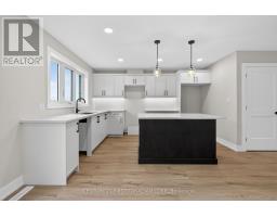 34 POSTMA CRESCENT - 9