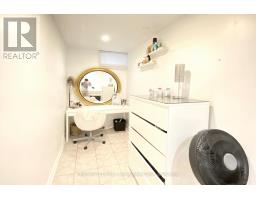 233 BERNARD AVENUE - 22