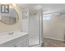 120 SUSAN AVENUE - 31