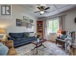142 DUFFERIN STREET - 10