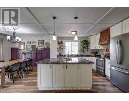 142 DUFFERIN STREET - 14