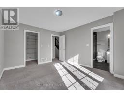 16 - 1030 OAKCROSSING GATE - 18
