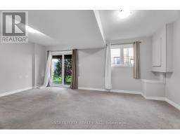 16 - 1030 OAKCROSSING GATE - 28