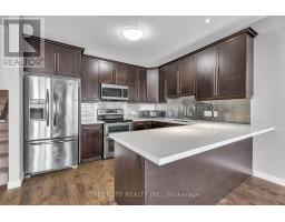 16 - 1030 OAKCROSSING GATE - 9