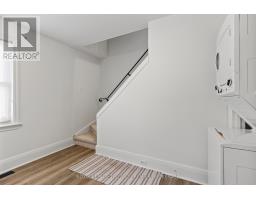 22 BRISCOE STREET E - 19