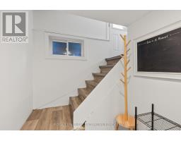 22 BRISCOE STREET E - 27