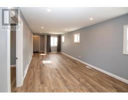 5 BRISCOE STREET W - 7