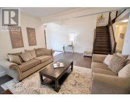 1345 DYER CRESCENT - 3