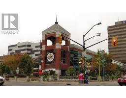 202 - 275 QUEENS AVENUE - 7