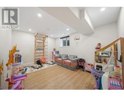 76 STYLES DRIVE N - 39