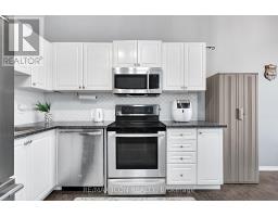 79 SUNRISE CRESCENT - 11