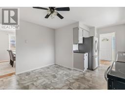 74 PATIENCE CRESCENT - 14