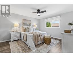 74 PATIENCE CRESCENT - 18