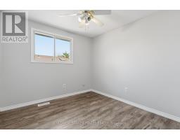 74 PATIENCE CRESCENT - 22