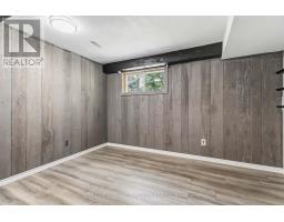 74 PATIENCE CRESCENT - 31