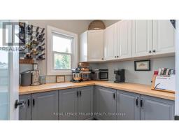 33134 BACK STREET - 14