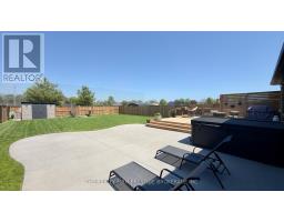 213 LEITCH STREET - 27