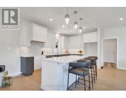 4 KEBA CRESCENT - 10