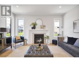 4 KEBA CRESCENT - 15
