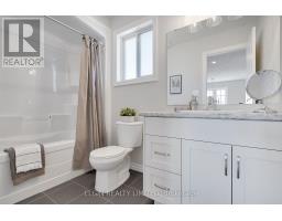 4 KEBA CRESCENT - 30