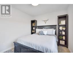 4 KEBA CRESCENT - 32