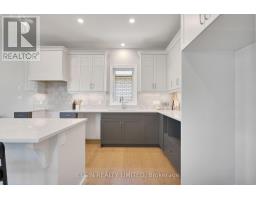4 KEBA CRESCENT - 7