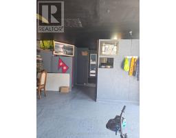 1092 BRYDGES STREET - 37