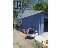 1092 BRYDGES STREET - 7