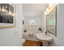 17 CROXTON ROAD W - 23