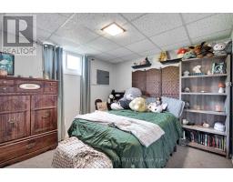 50 ALGONQUIN CRESCENT - 28
