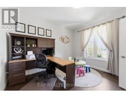 26 CAROLINA CRESCENT - 17