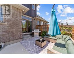 26 CAROLINA CRESCENT - 33