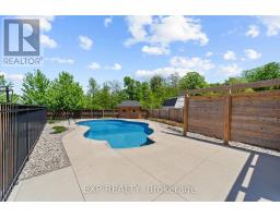 26 CAROLINA CRESCENT - 34